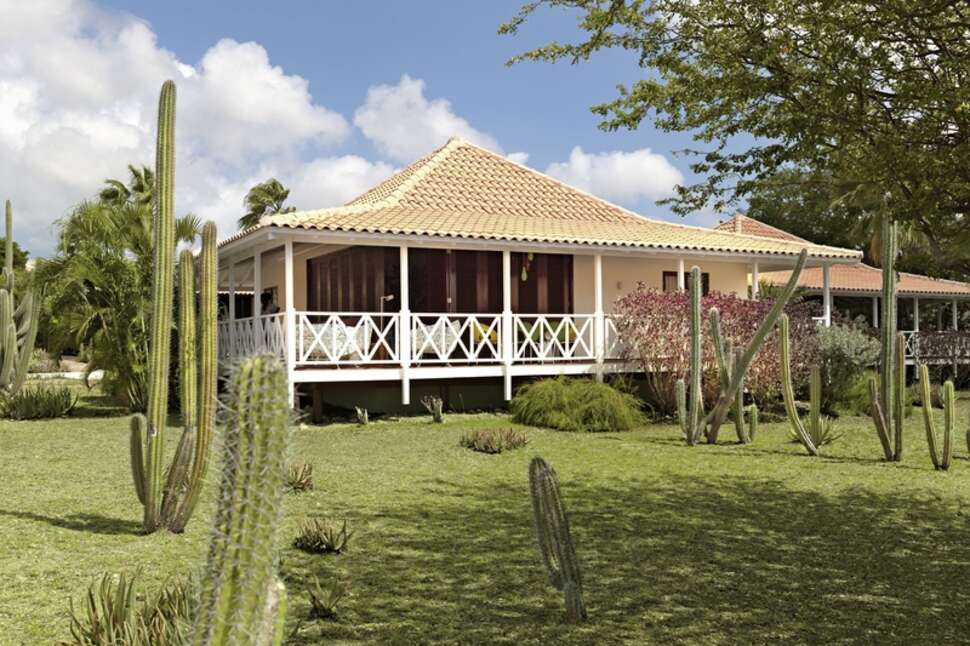Een foto van de buitenkant van Papagayo Beach Resort