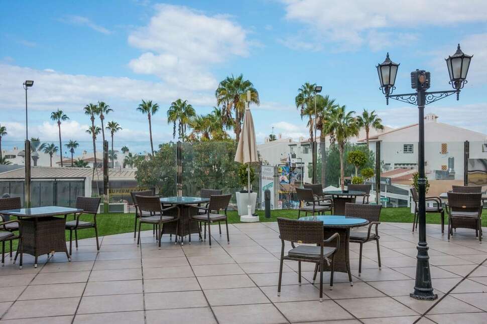 Een foto van het terras bij Hovima Santa Maria