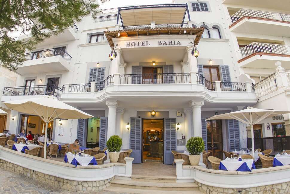 Een foto van de buitenkant van Hotel Hoposa Bahia
