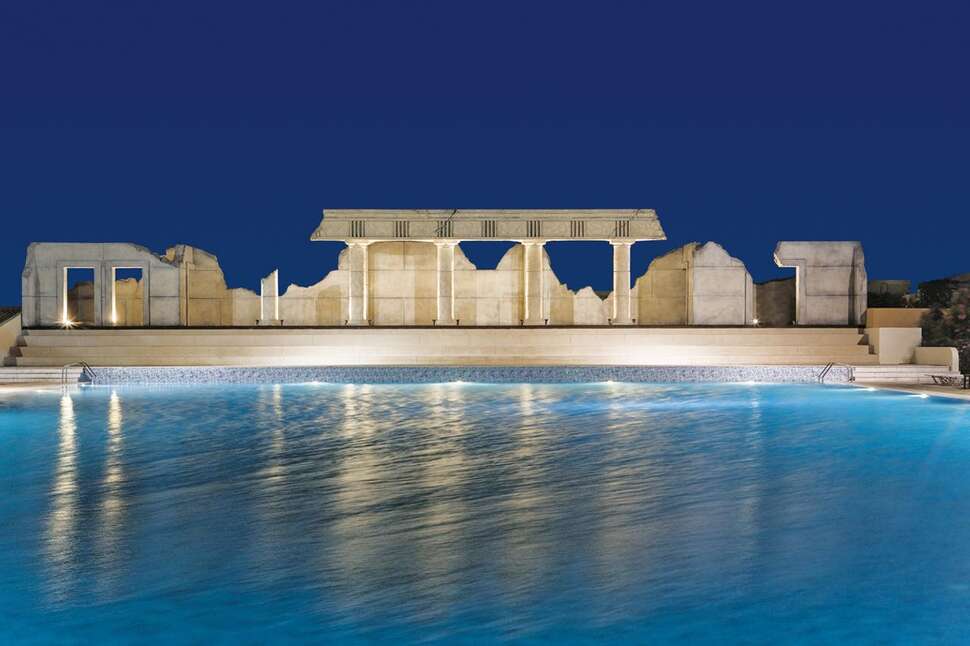 Een foto van het zwembad bij Kipriotis Village Resort
