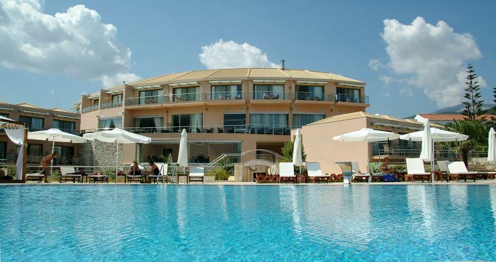 Ein Foto vom Pool im Ionian Emerald Resort