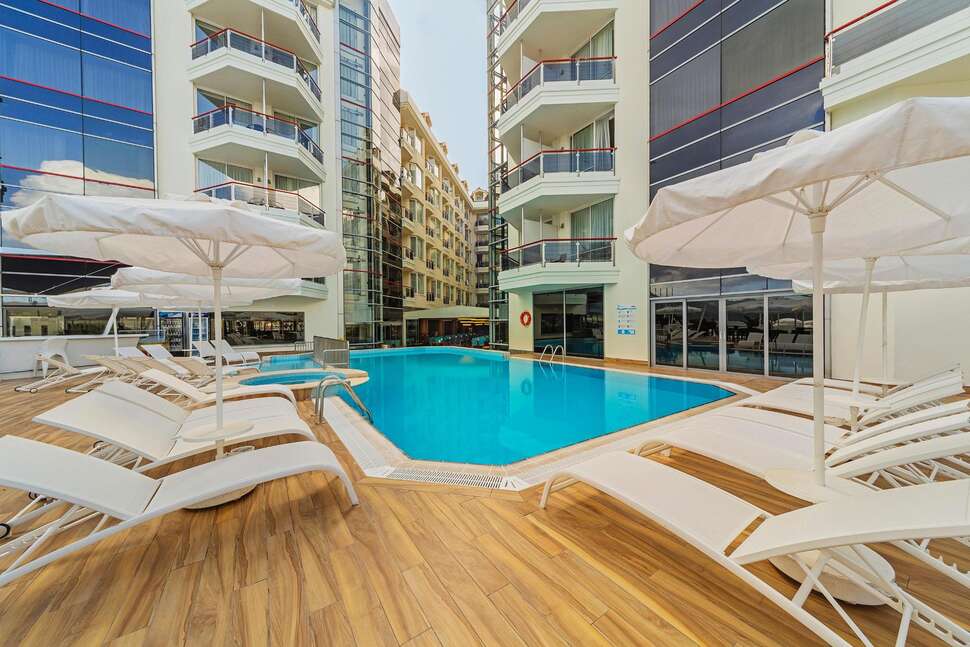 Een foto van het zwembad bij Poseidon Hotel