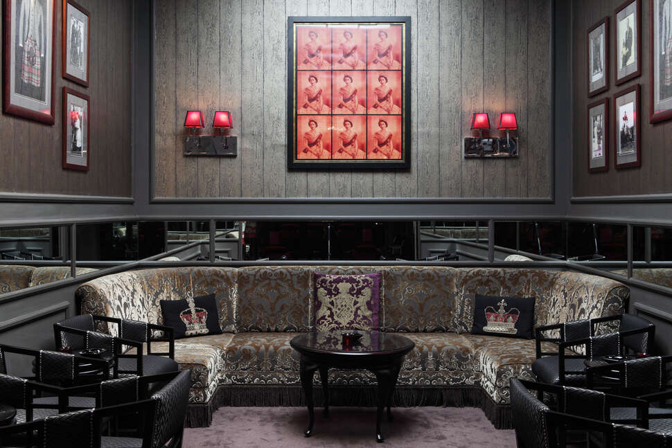 Een foto van het interieur van Grande Hotel Do Porto