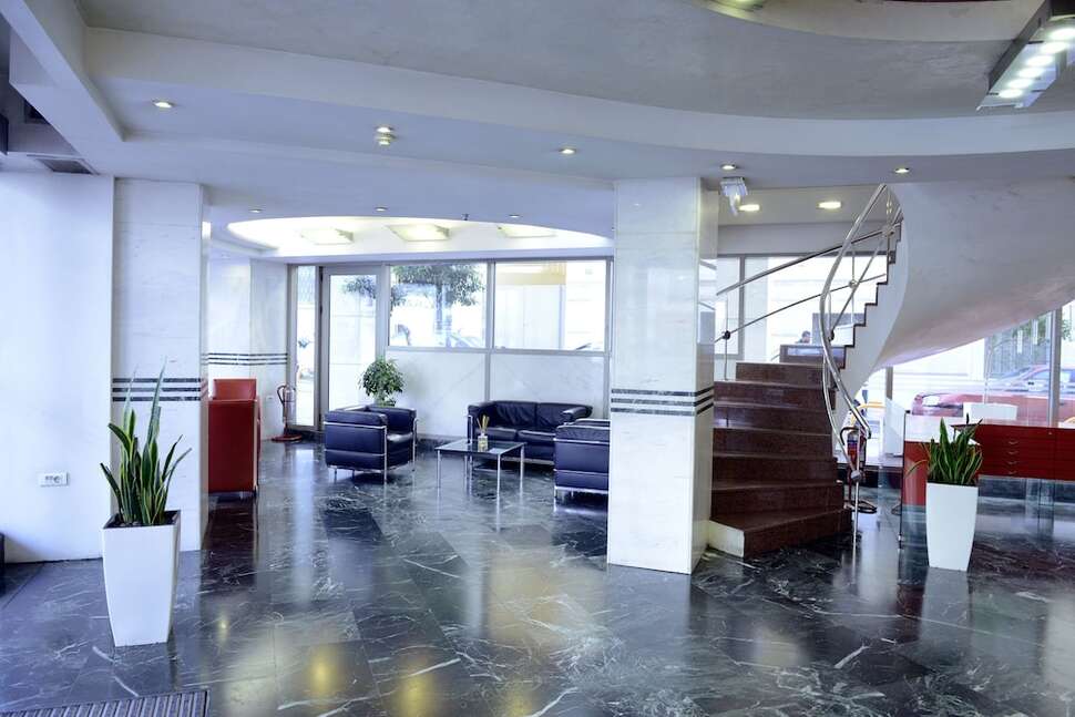 Een foto van het interieur van Dorian Inn Hotel