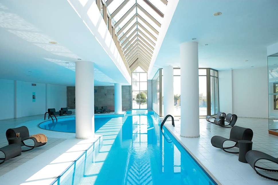 Ein Foto vom Pool im Grecotel Lux Me Dama Dama