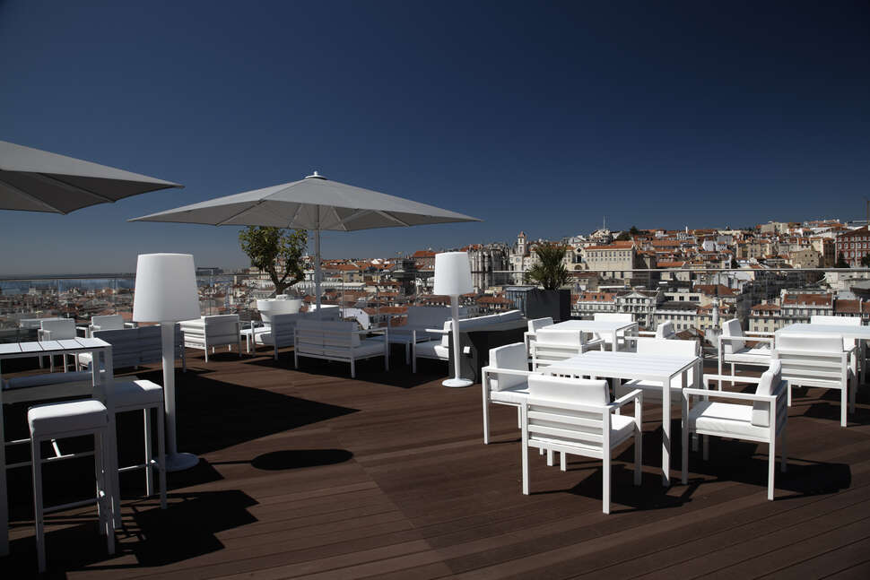 Ein Foto von der Terrasse im Hotel Mundial