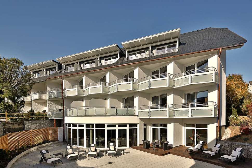 Een foto van de buitenkant van Göbel's Landhotel