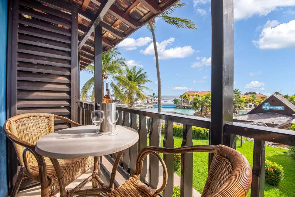 Een foto van LionsDive Beach Resort