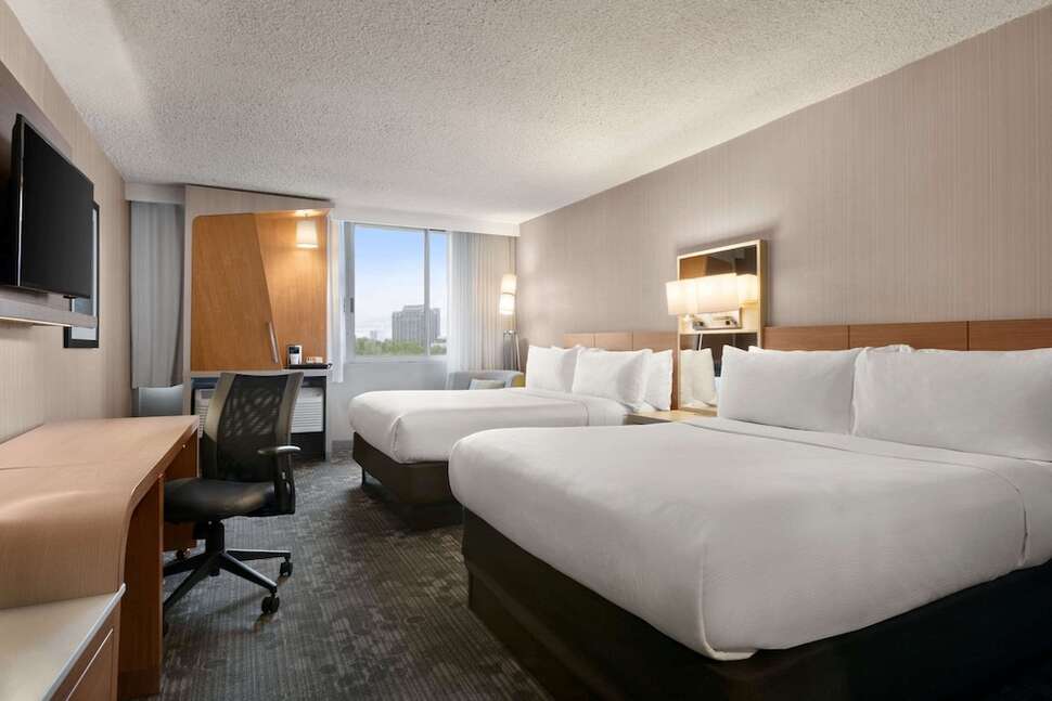 Ein Foto Wyndham Garden at Niagara Falls