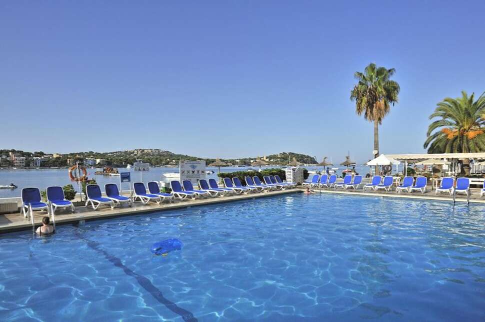 Ein Foto vom Pool im Globales Verdemar Apartments