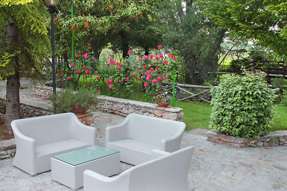 Een foto van het terras bij Grand Hotel la Chiusa di Chietri