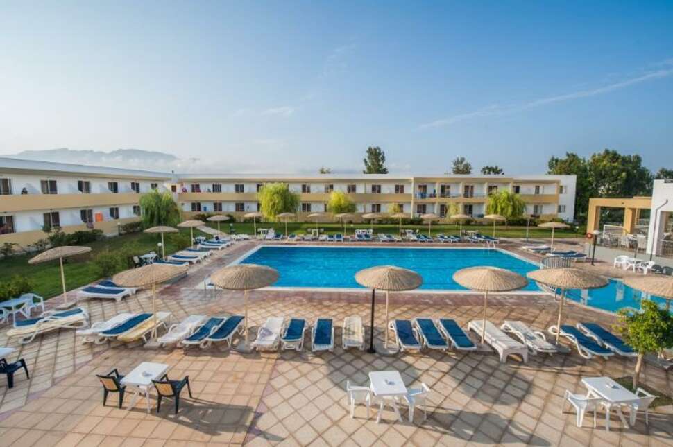 Een foto van het zwembad bij Aegean Bay Hotel