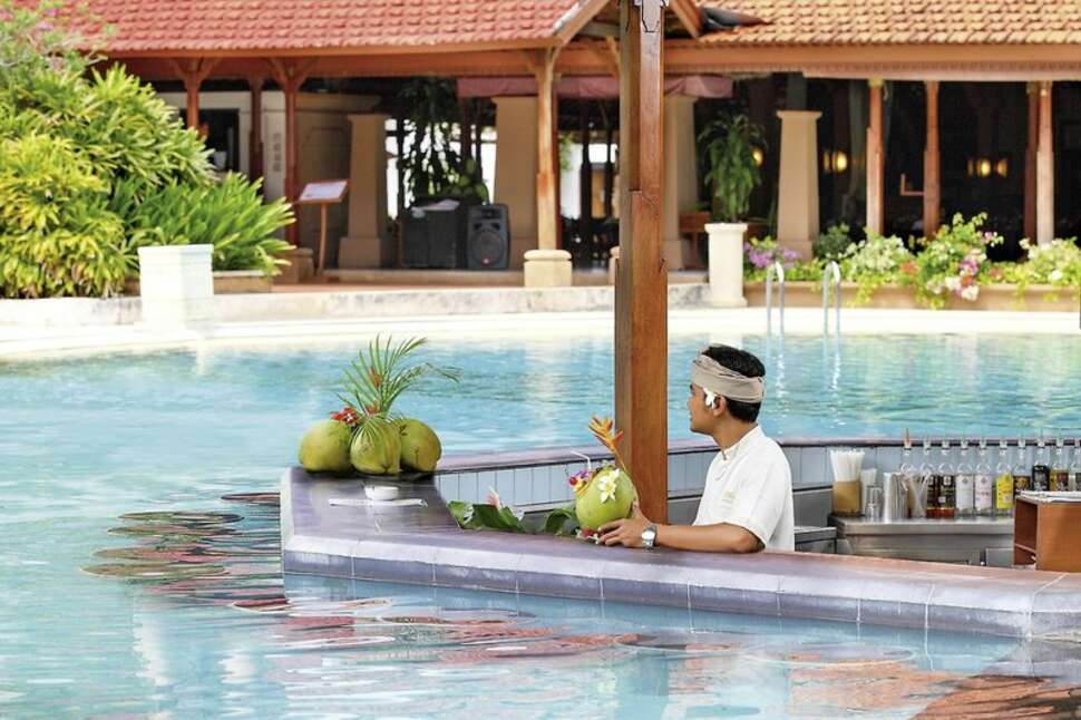 Een foto van het zwembad bij Bali Tropic Resort & Spa