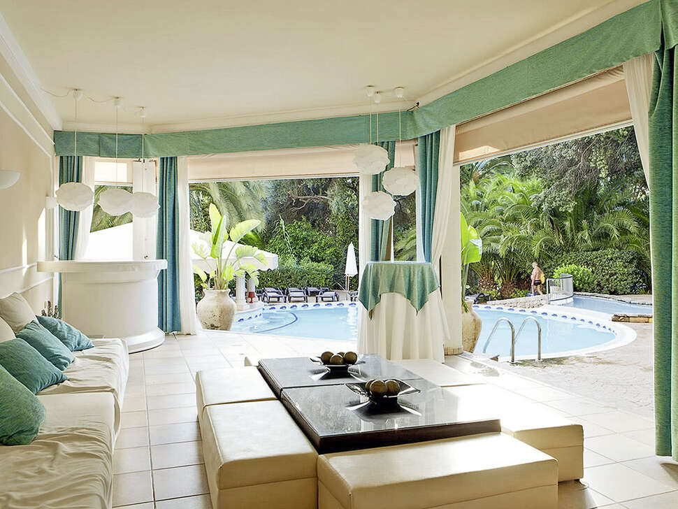 Een foto van het zwembad bij Hotel Lago Garden Suites & Spa