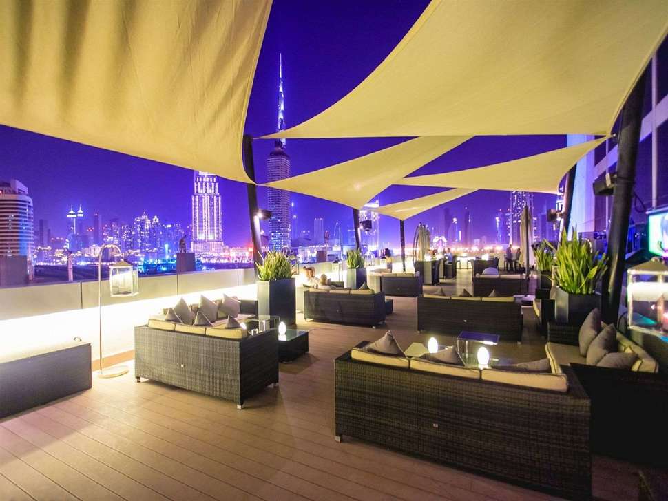 Ein Foto von der Terrasse im Millennium Central Downtown