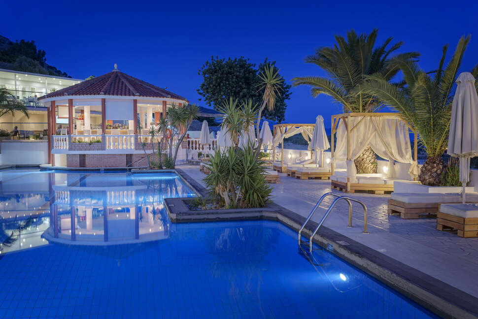 Een foto van het zwembad bij Samos Sun Hotel