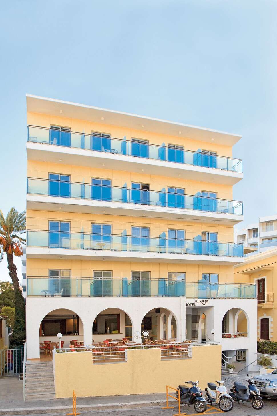 Een foto van de buitenkant van Hotel Africa