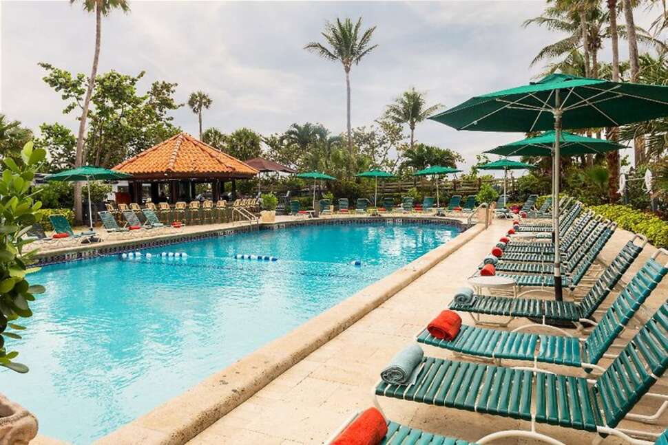 Een foto van het zwembad bij Lexington Hotel Miami Beach