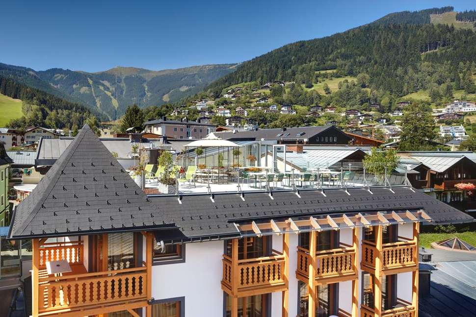 Een foto van de buitenkant van Hotel Fischerwirt