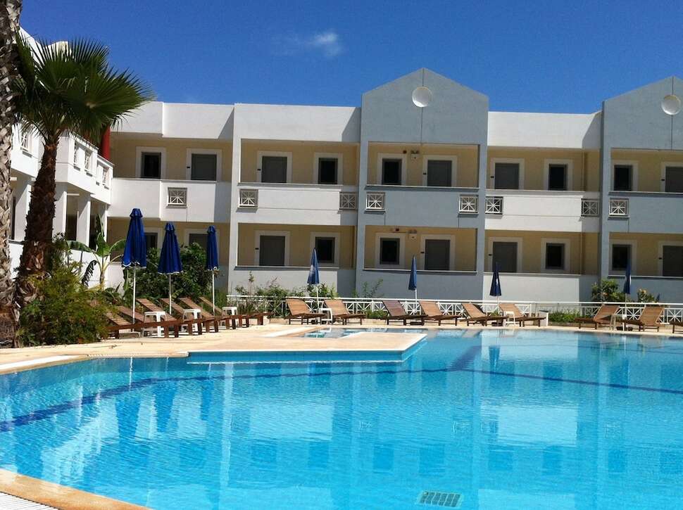 Een foto van het zwembad bij Olga's Paradise Appartementen
