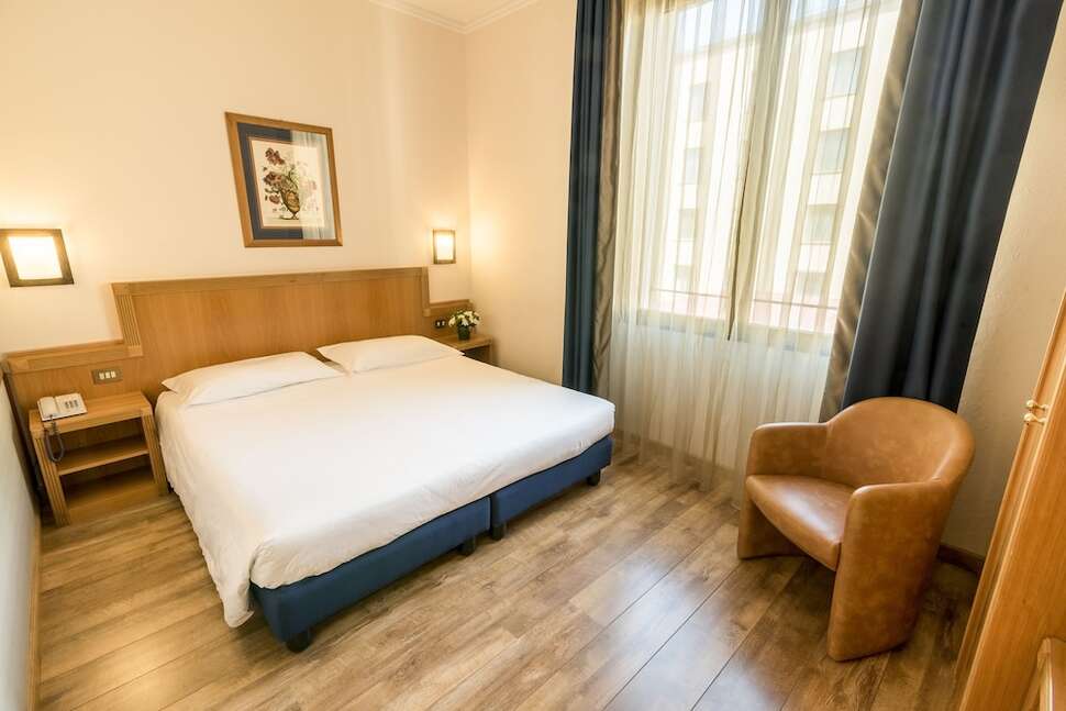 Ein Foto Grand Hotel Mediterraneo