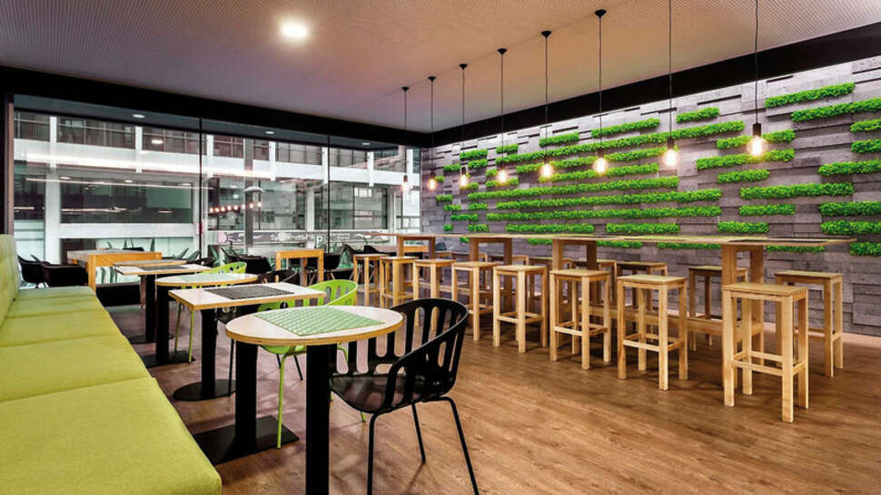 Een foto van de faciliteiten bij Neat Hotel Avenida