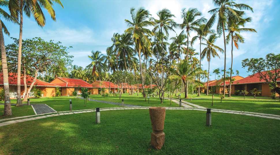 Een foto van de buitenkant van Club Palm Bay Hotel