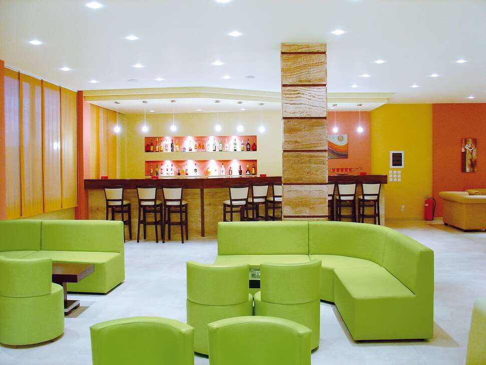 Een foto van het interieur van Golden Sands Hotel