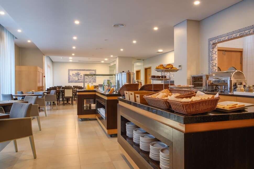 Ein Foto Tryp by Wyndham Porto Centro Hotel