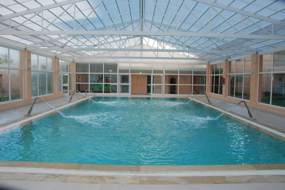 Ein Foto vom Pool im Alhambra Thalasso