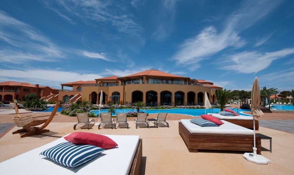 Een foto van het zwembad bij Pestana Porto Santo Beach Resort & Spa