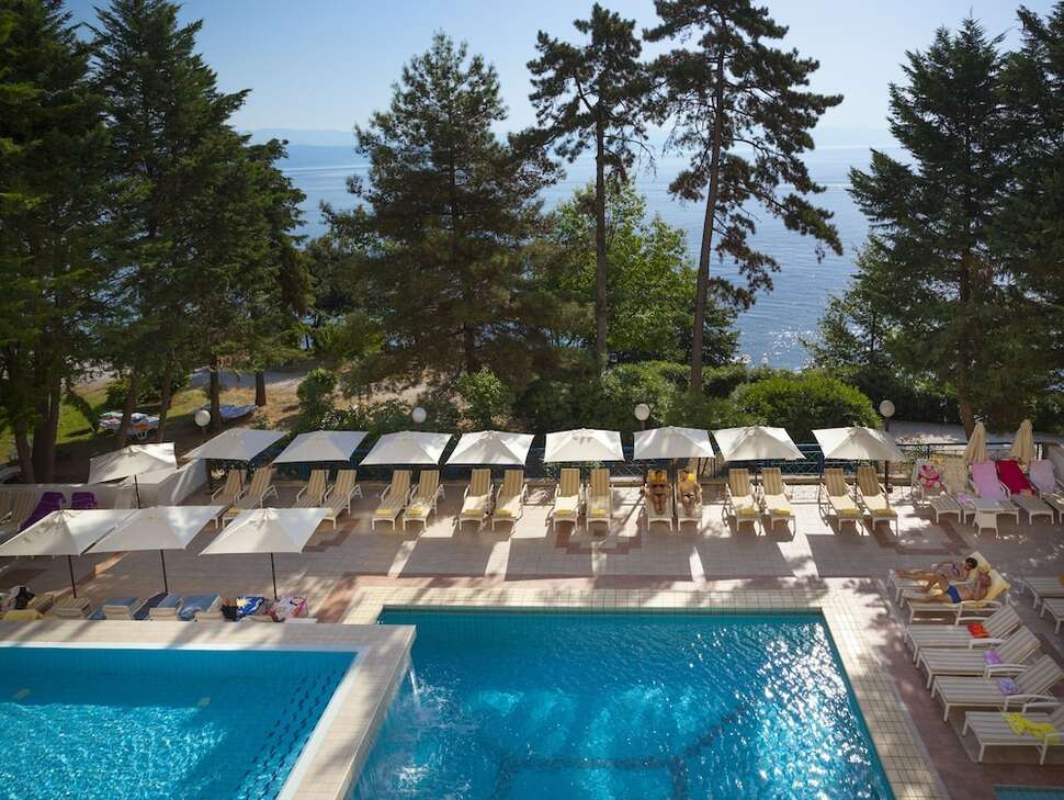 Ein Foto vom Pool im Remisens Family Hotel Excelsior