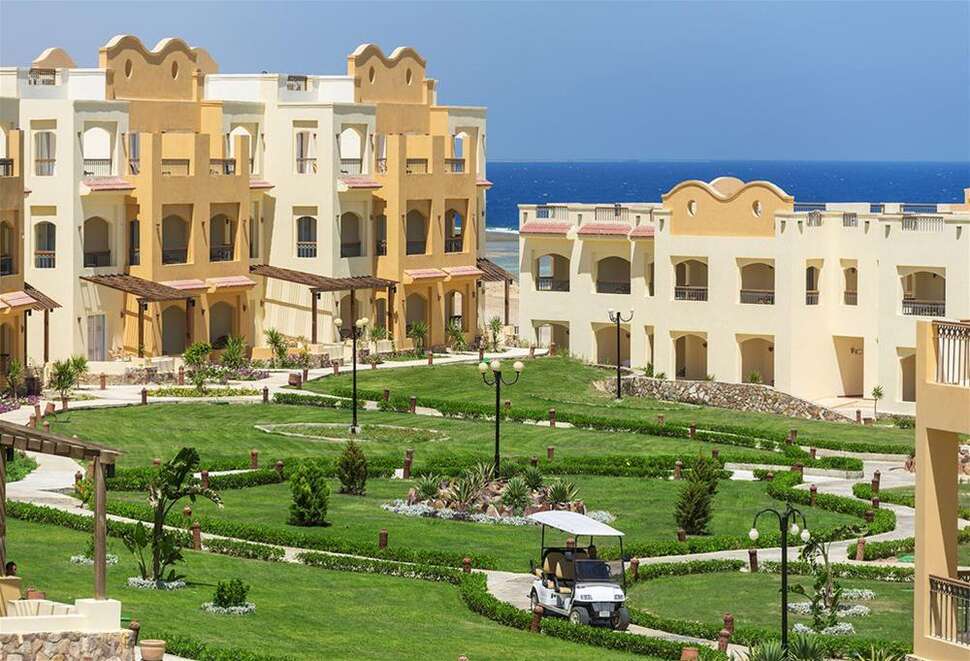 Een foto van de buitenkant van Concorde Moreen Beach Resort & Spa