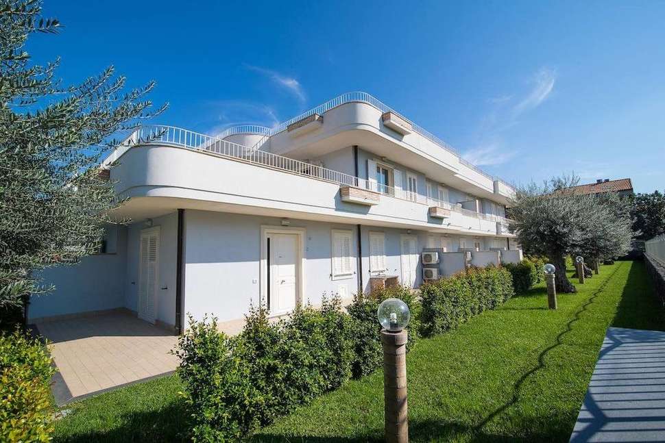 Een foto van de buitenkant van Villa Galati Resort