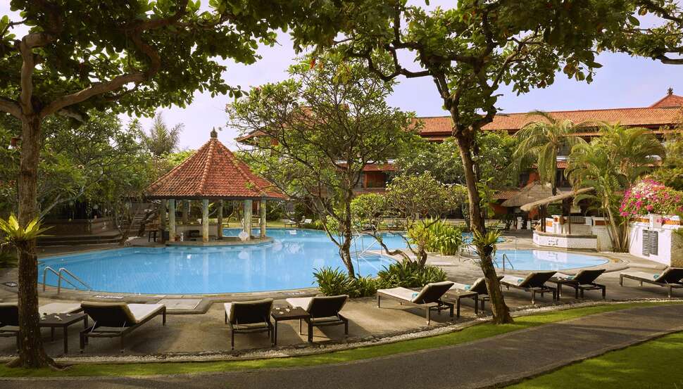 Een foto van het zwembad bij Sol by Melia Benoa Bali