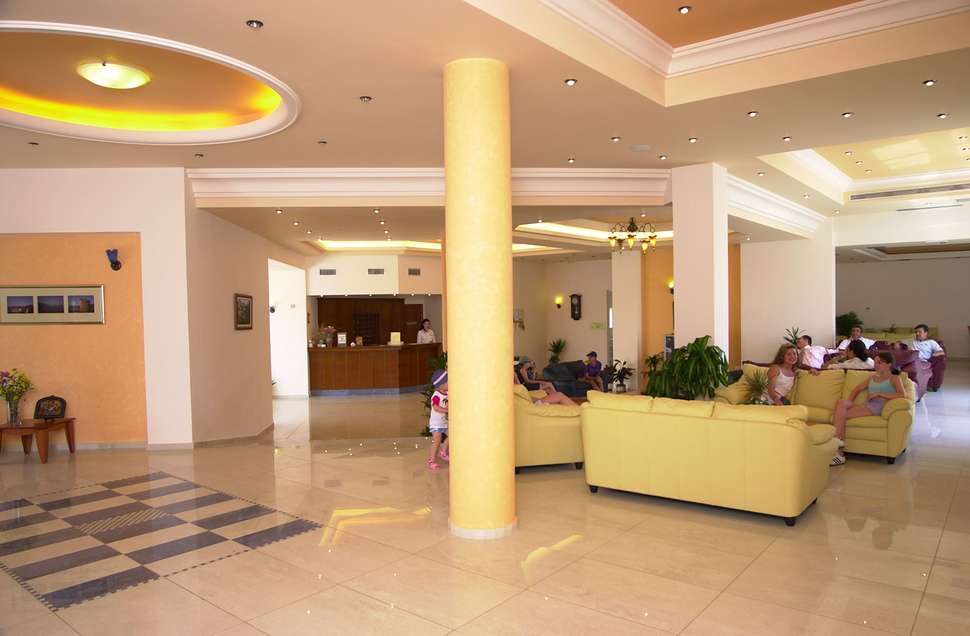 Een foto van het interieur van Blue Aegean Hotel & Suites