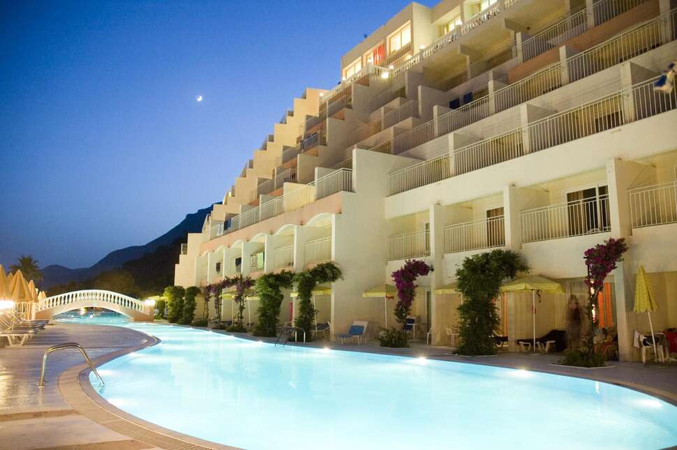 Een foto van het zwembad bij Sunshine Corfu Hotel & Spa