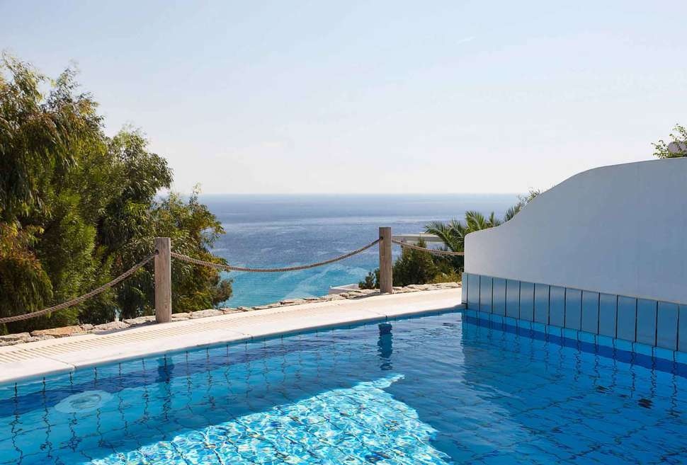 Een foto van het zwembad bij Myconian Ambassador - Relais & Chateaux