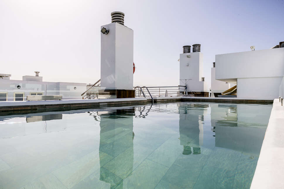 Ein Foto vom Pool im Exe Las Palmas
