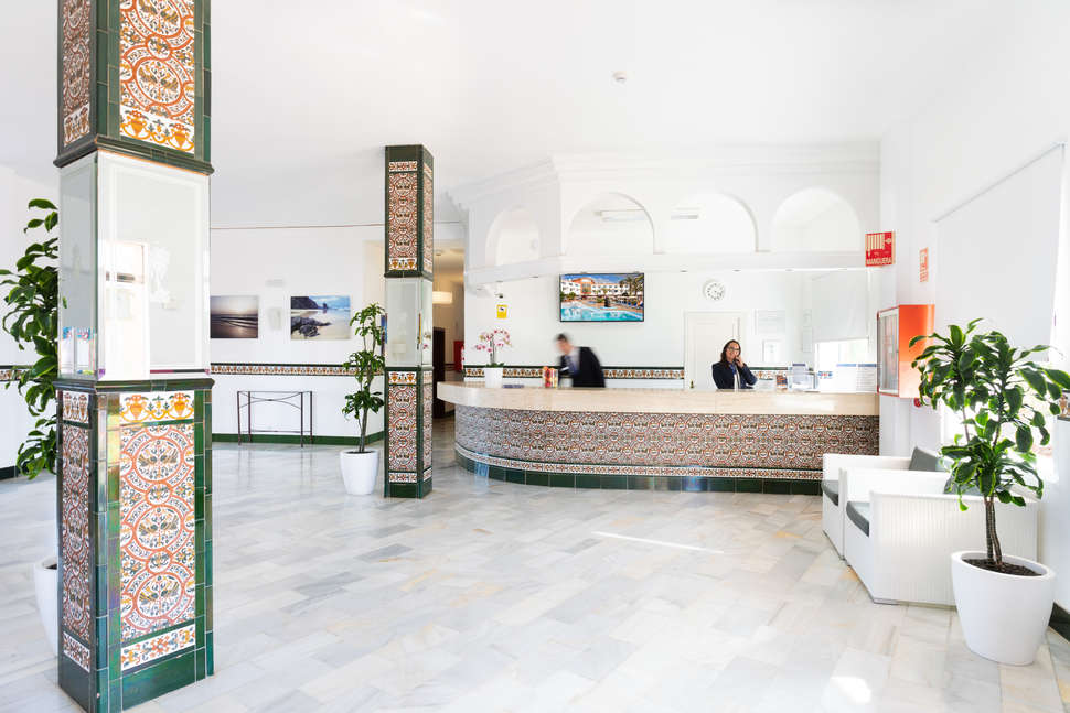 Een foto van het interieur van Globales Costa Tropical