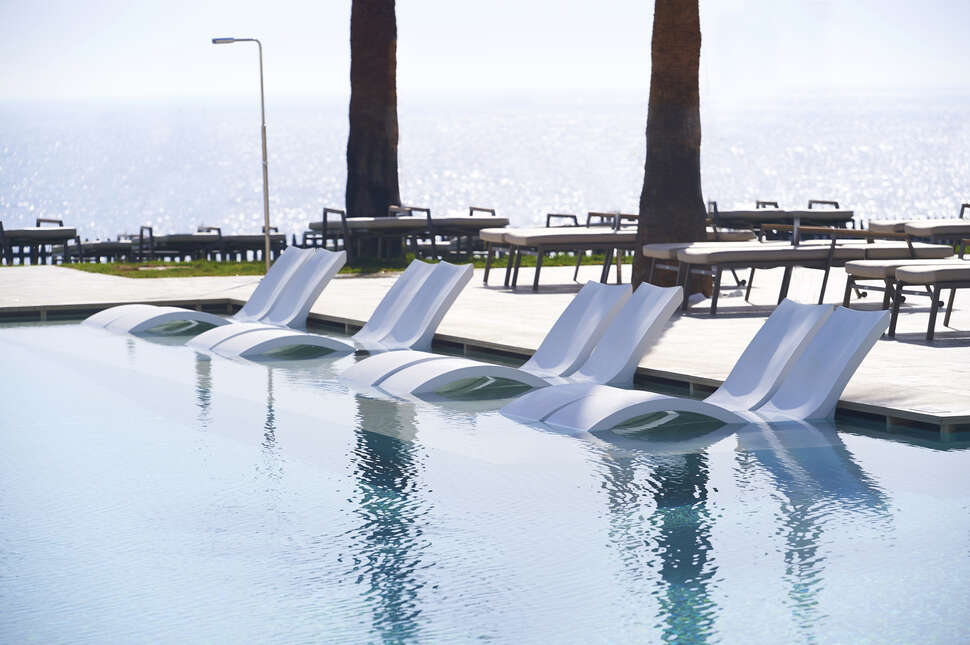Ein Foto vom Pool im Sunrise Jade Hotel