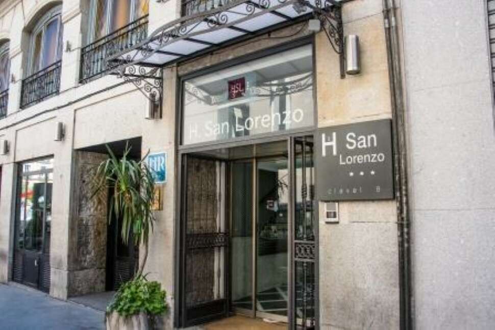 Ein Foto von der Außenansicht des Hotel San Lorenzo