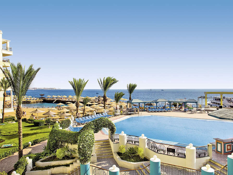 Een foto van het zwembad bij Sunrise Holidays Resort