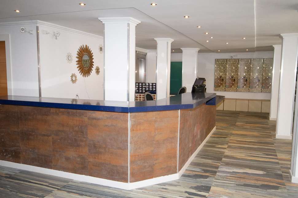 Een foto van het interieur van Teide Hotel