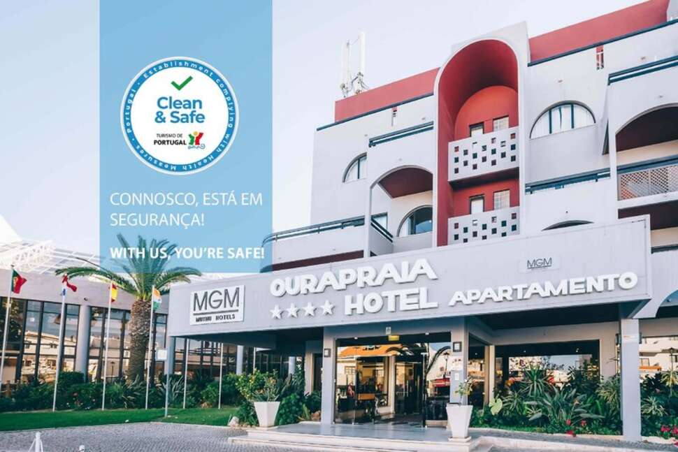 Een foto van de buitenkant van Muthu Oura Praia Hotel