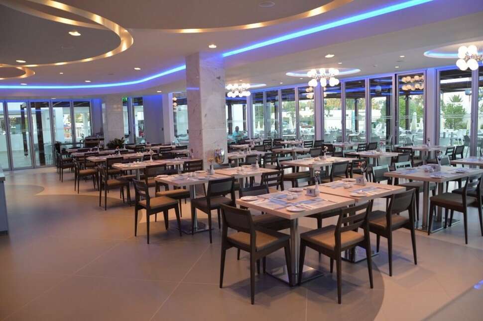 Een foto van de faciliteiten bij Vassos Nissi Plage Hotel