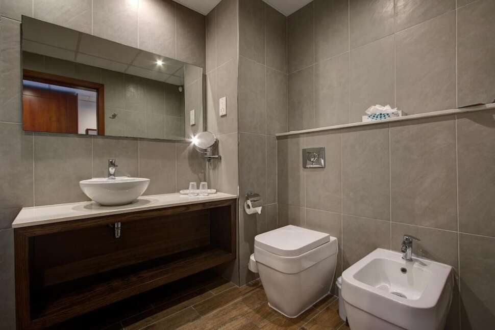 Ein Foto Golden Tulip Vivaldi Hotel