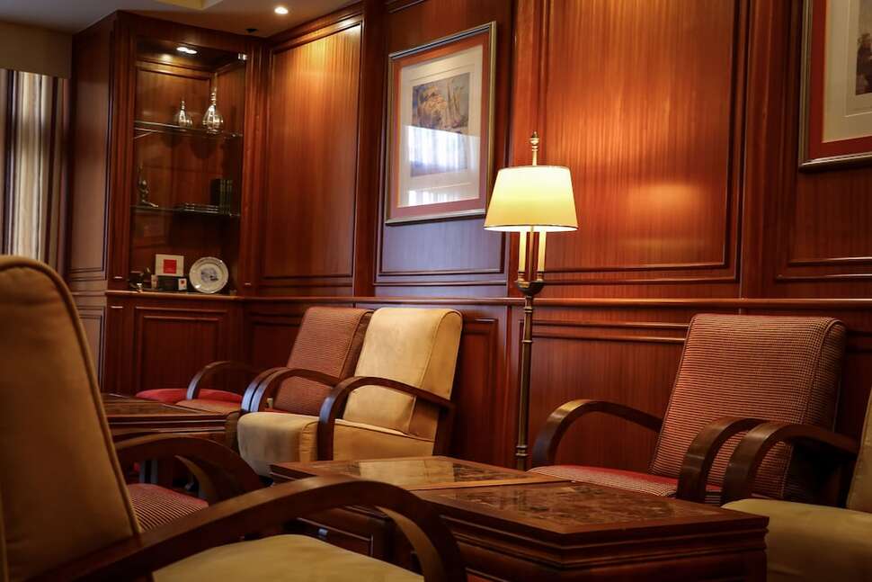 Een foto van het interieur van Camoes Hotel