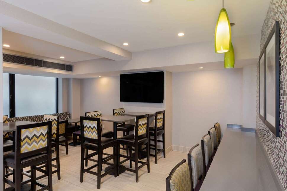 Een foto van La Quinta Inn & Suites by Wyndham New York City Central Park