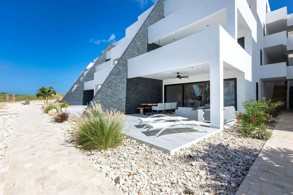 Een foto van The Reef Curacao